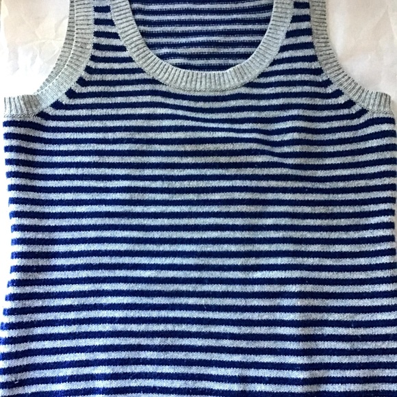 BODEN 100% wool sweater vest - Picture 2 of 3